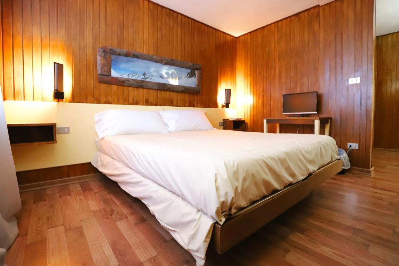Hotel Lo Stambecco Breuil-Cervinia Exterior foto